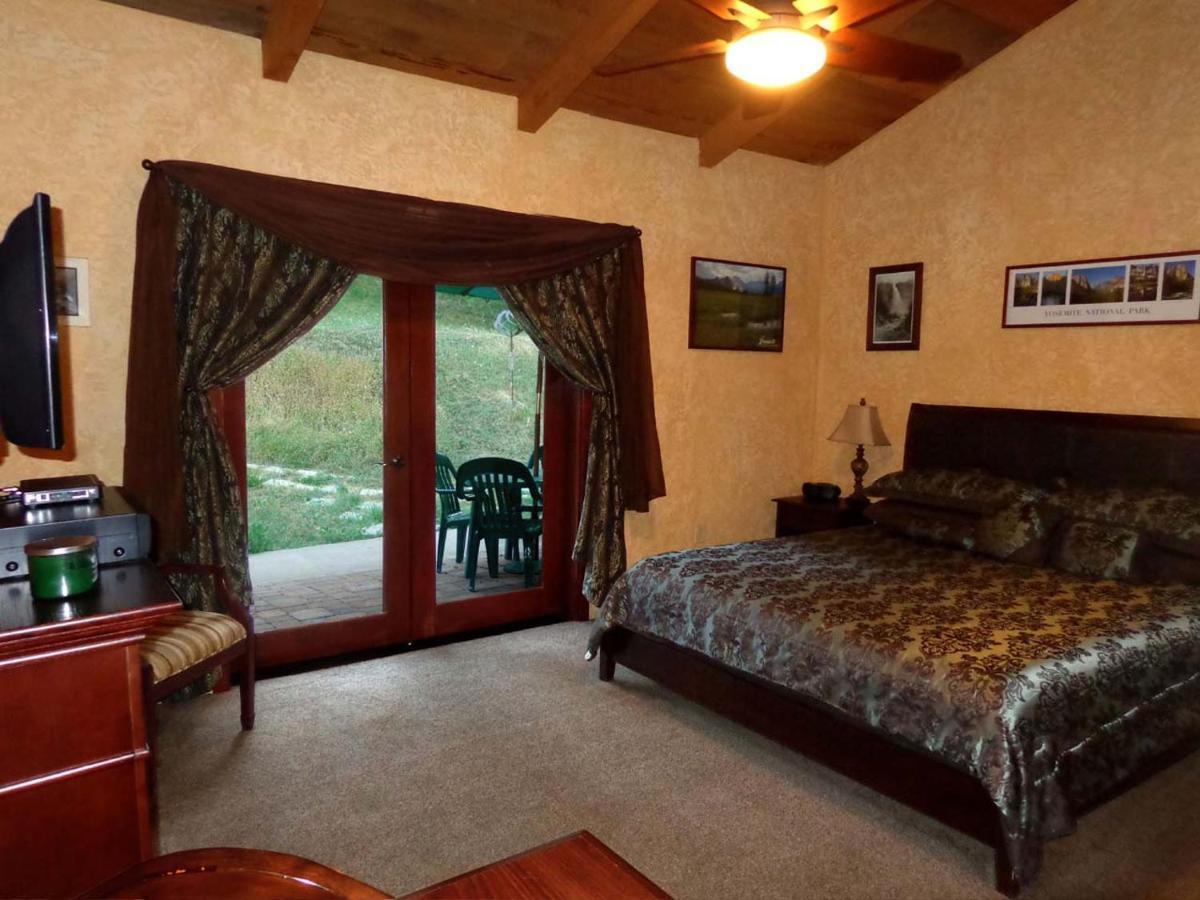 Evergreen Haus Villa Oakhurst Esterno foto