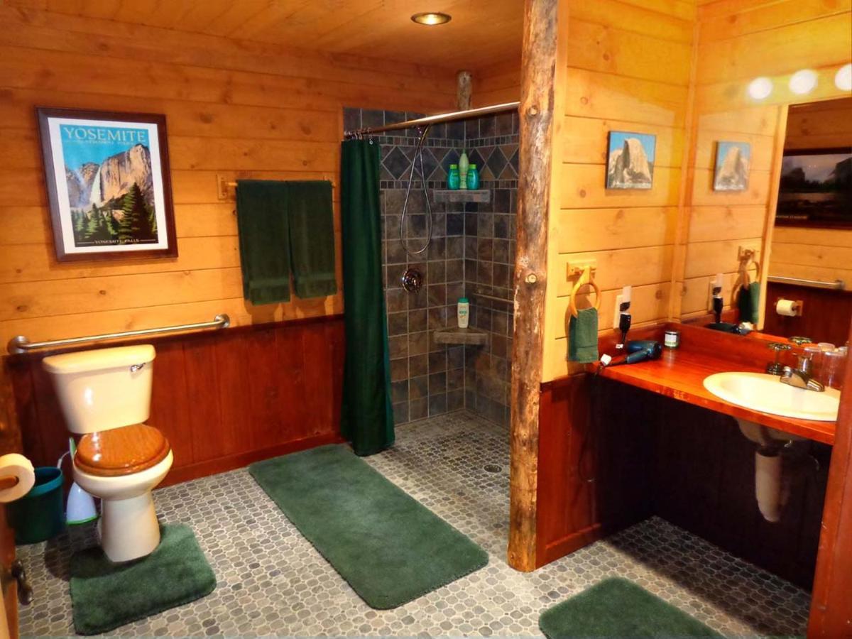 Evergreen Haus Villa Oakhurst Esterno foto